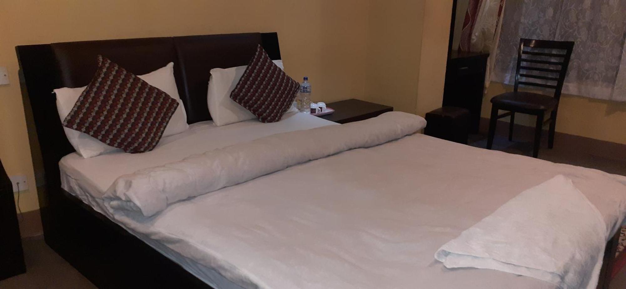 Ambience House Hotel Lalitpur Room photo